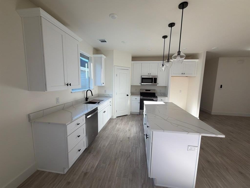 5707 Barkridge Dr - Photo 3 of 26