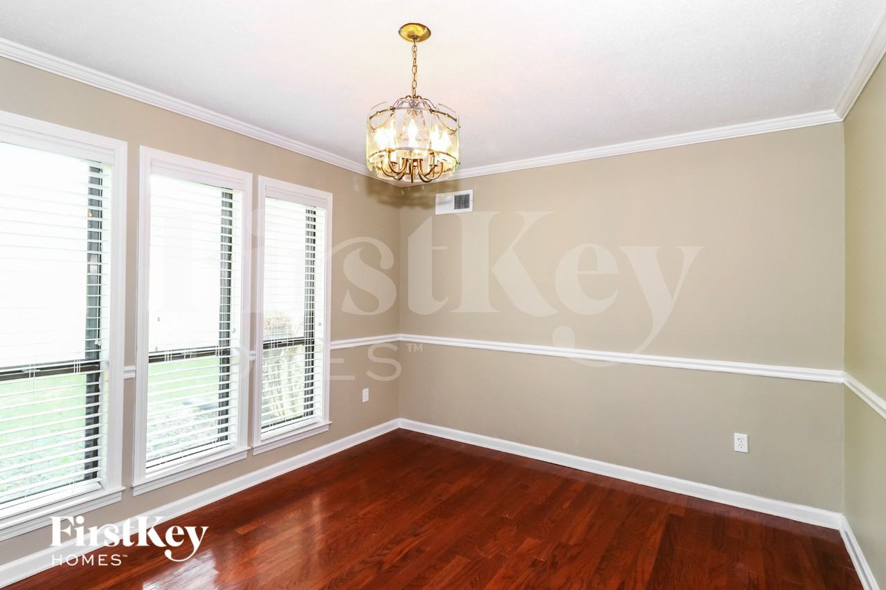 2163 Kingsrow Pkwy - Photo 5 of 15