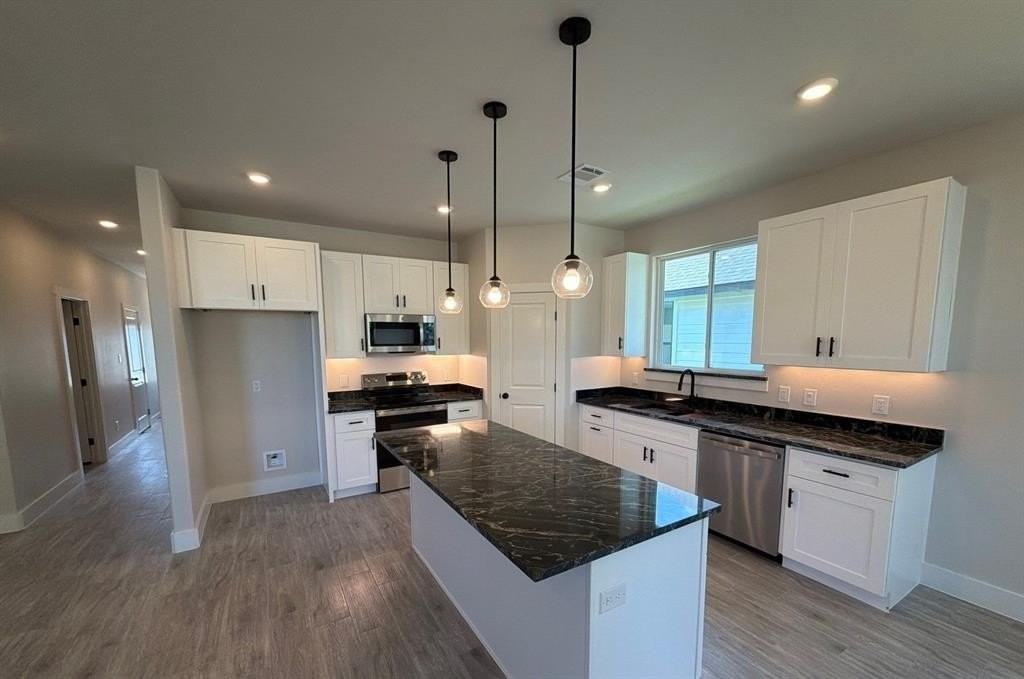 5709 Barkridge Dr - Photo 2 of 23