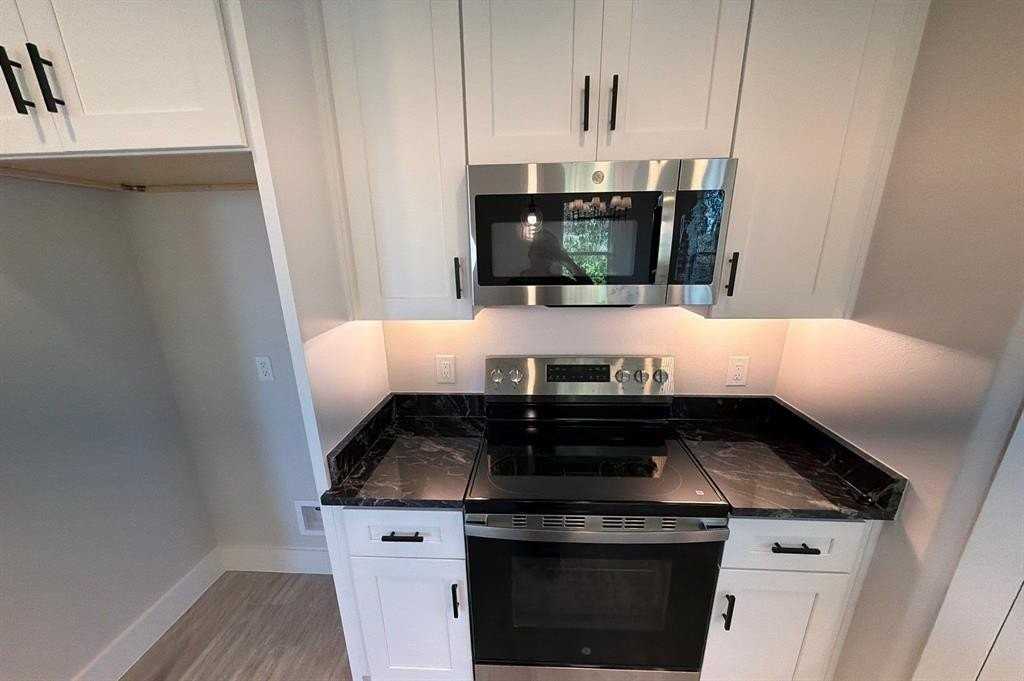 5709 Barkridge Dr - Photo 4 of 23