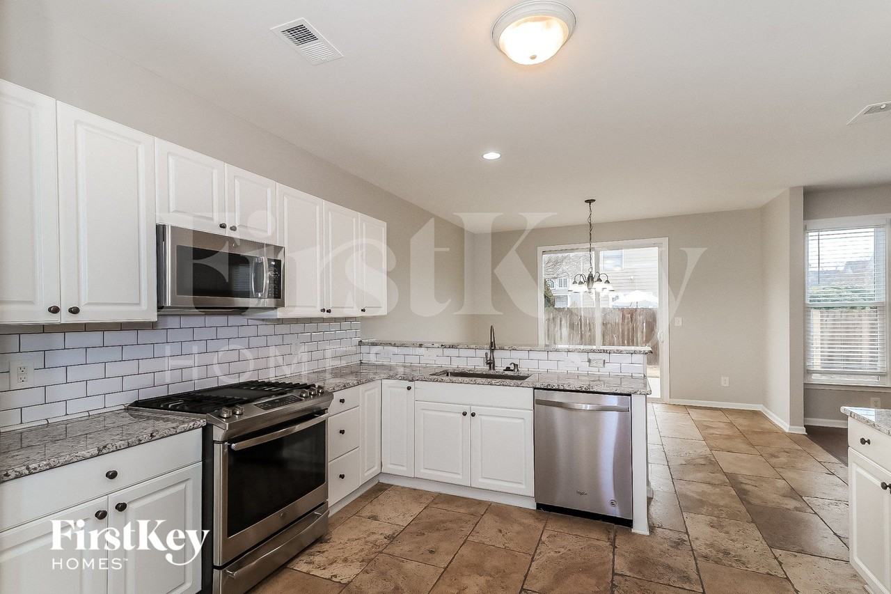 200 Mirramont St - Photo 7 of 15