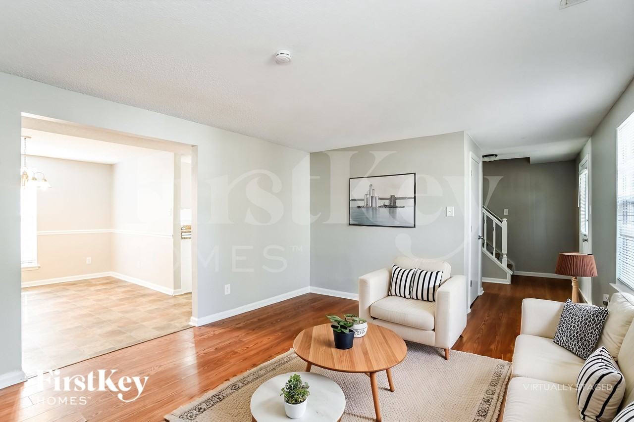 1940 Winsted Ct - Photo 4 of 19