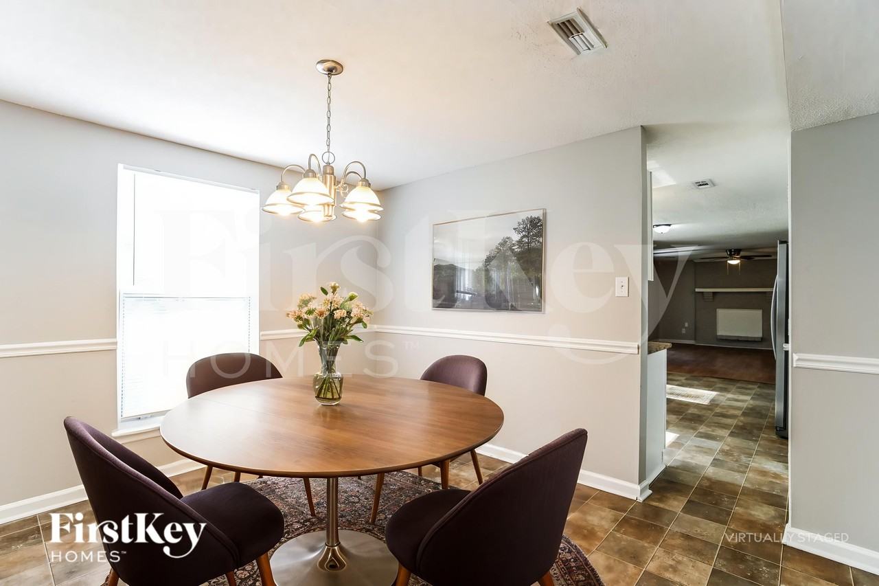 1940 Winsted Ct - Photo 6 of 19