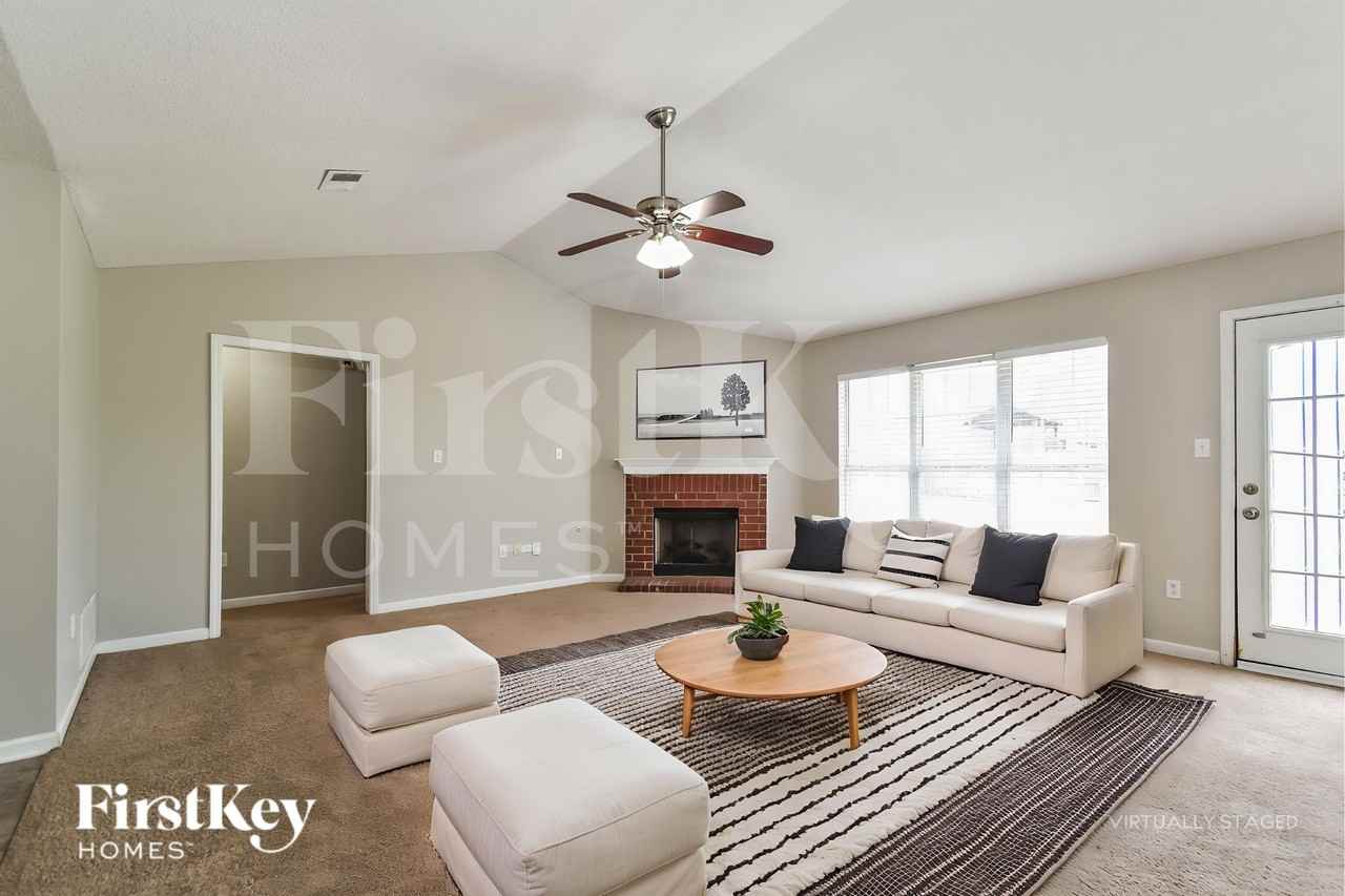 1665 Central Trails Dr - Photo 3 of 19