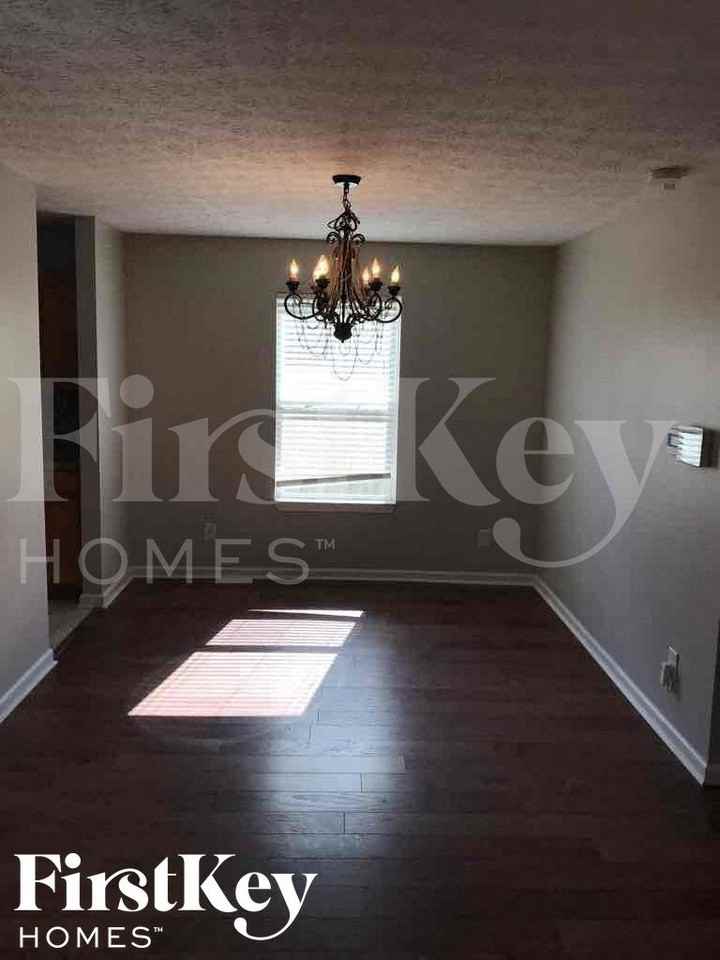 1293 River Ridge Dr - Photo 3 of 17