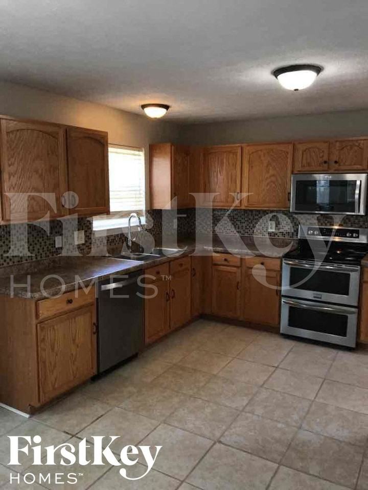 1293 River Ridge Dr - Photo 7 of 17