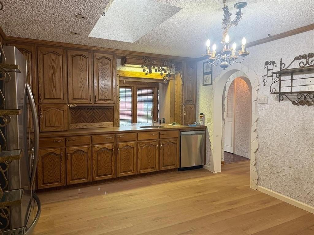 2309 Richwood Dr - Photo 3 of 39