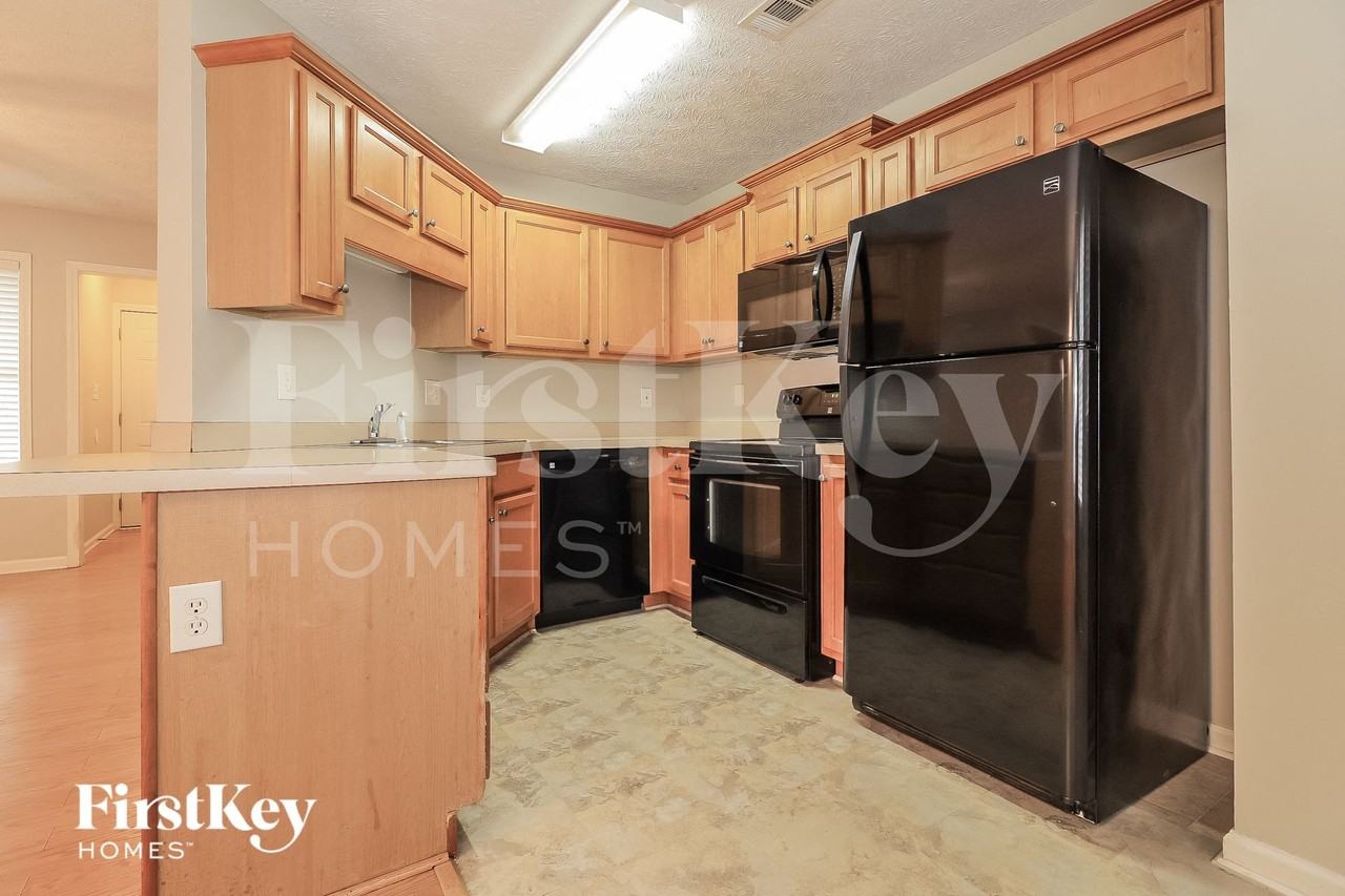 1236 Mcpherson Church Rd - Photo 5 of 14