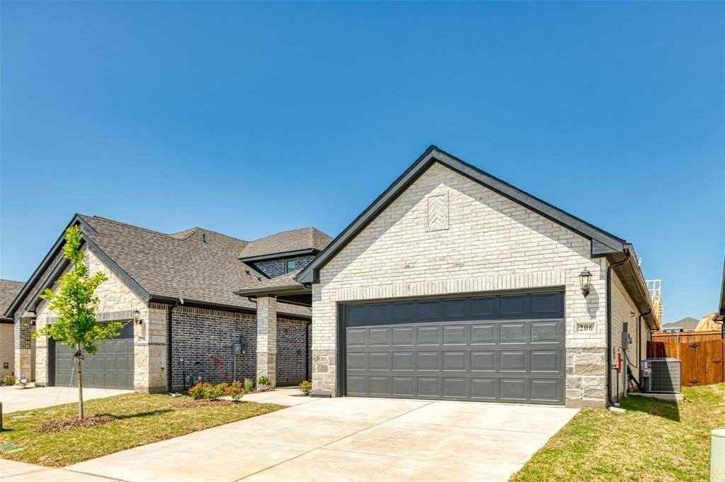 206 Berkshire Dr - Photo 2 of 29