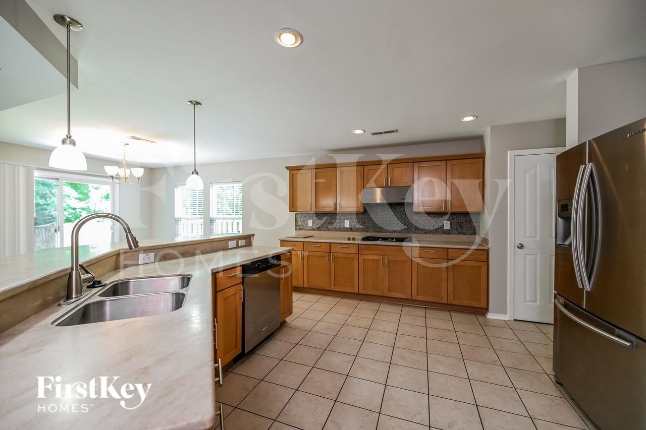 103 Salt Meadow Ln - Photo 5 of 16