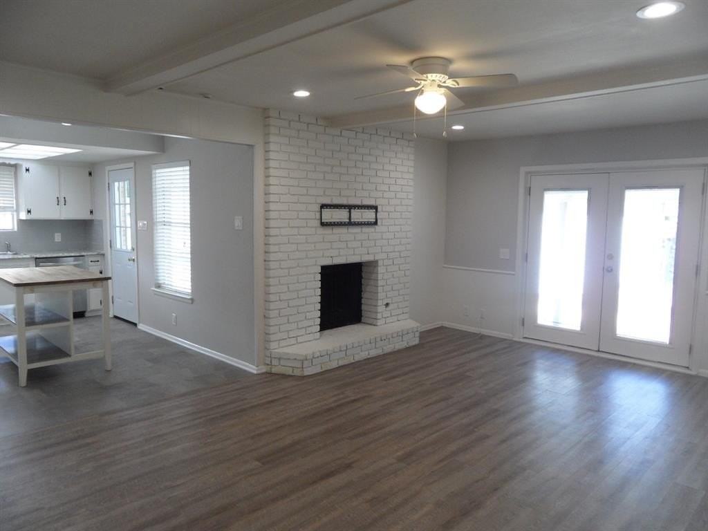 10643 Lakemere Dr - Photo 5 of 19