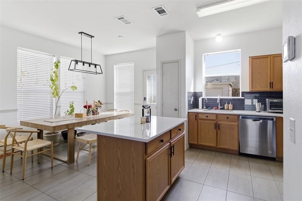 2644 Ezekial Way - Photo 7 of 20