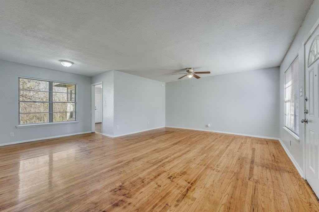 7 Pershing Dr #A - Photo 3 of 11