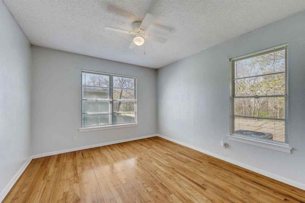 7 Pershing Dr #A - Photo 4 of 11