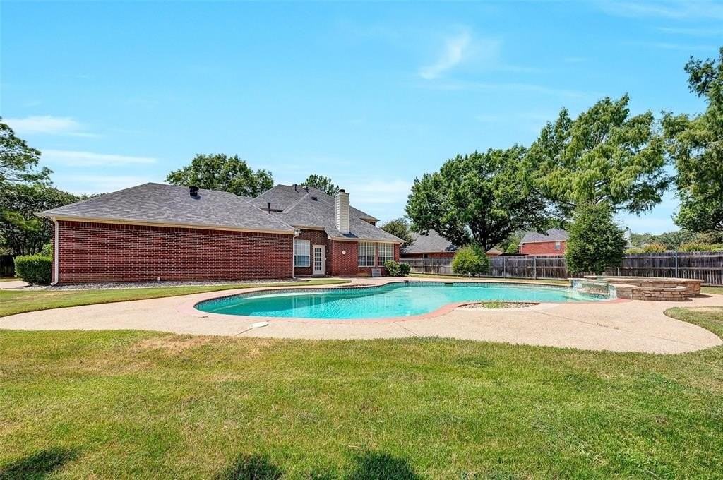 306 Canyon Lake Dr - Photo 5 of 40