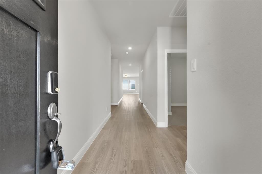 830 Wisteria Ln - Photo 3 of 28