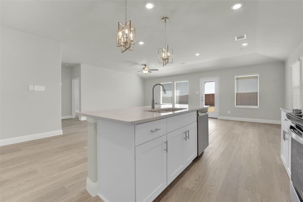 830 Wisteria Ln - Photo 6 of 28