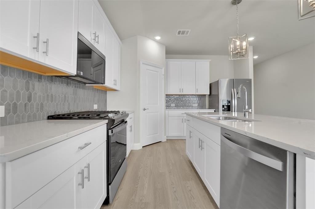 830 Wisteria Ln - Photo 7 of 28