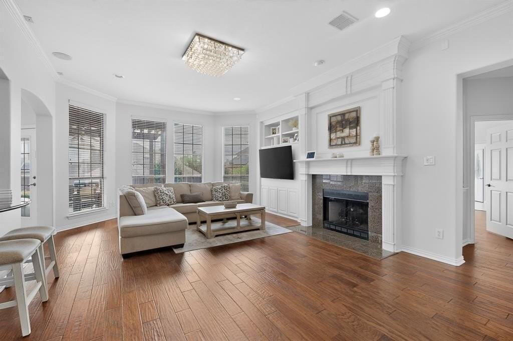 1509 Stone Dr - Photo 4 of 40