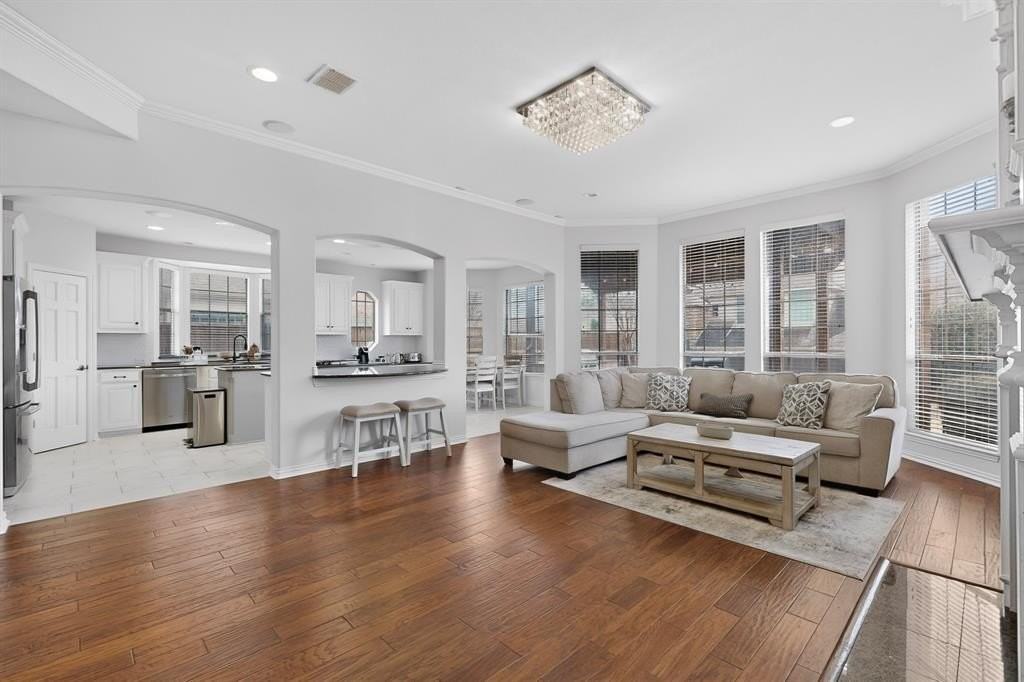 1509 Stone Dr - Photo 5 of 40