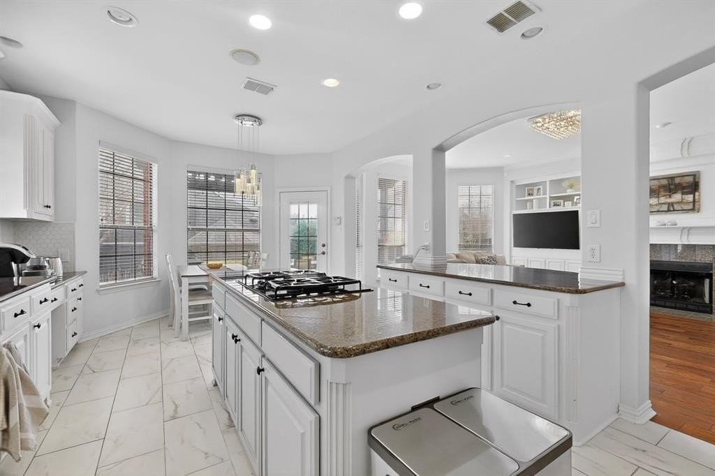 1509 Stone Dr - Photo 7 of 40