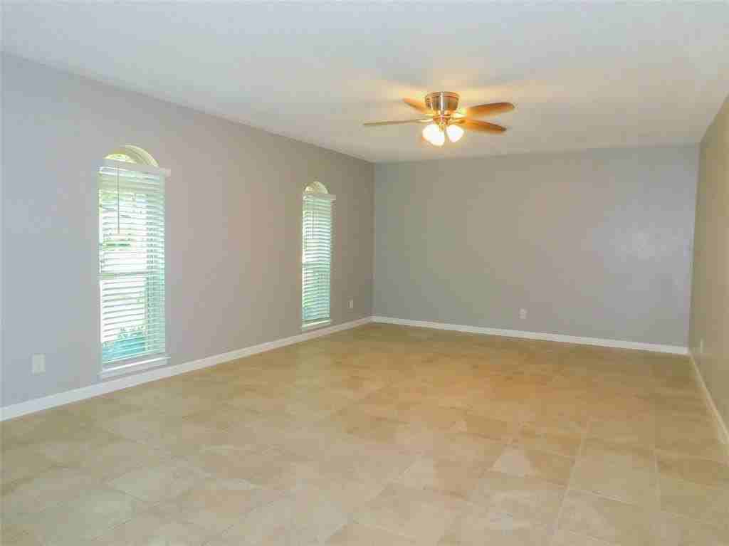 1108 Winterwood Dr - Photo 5 of 19