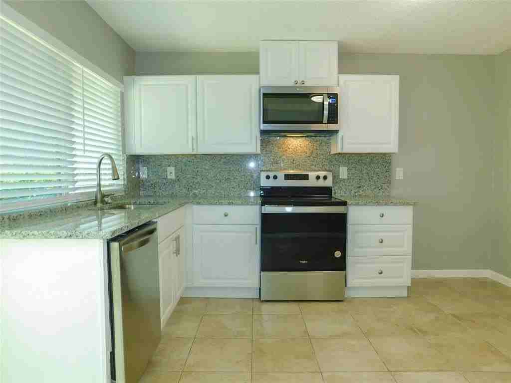 1108 Winterwood Dr - Photo 7 of 19