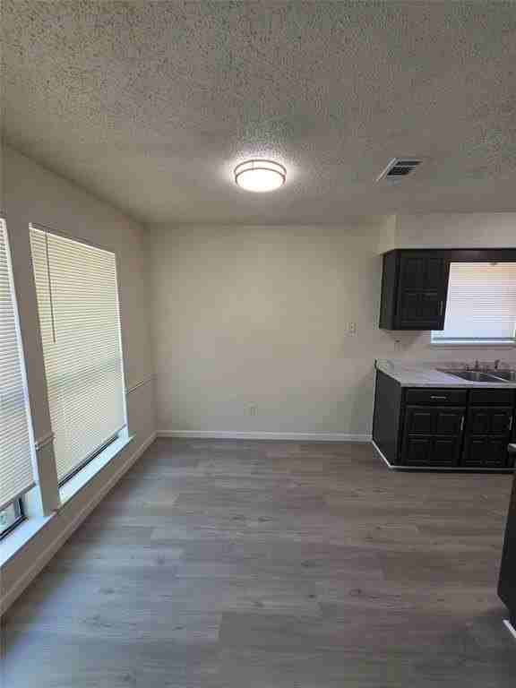 521 E Jay Ct - Photo 4 of 11