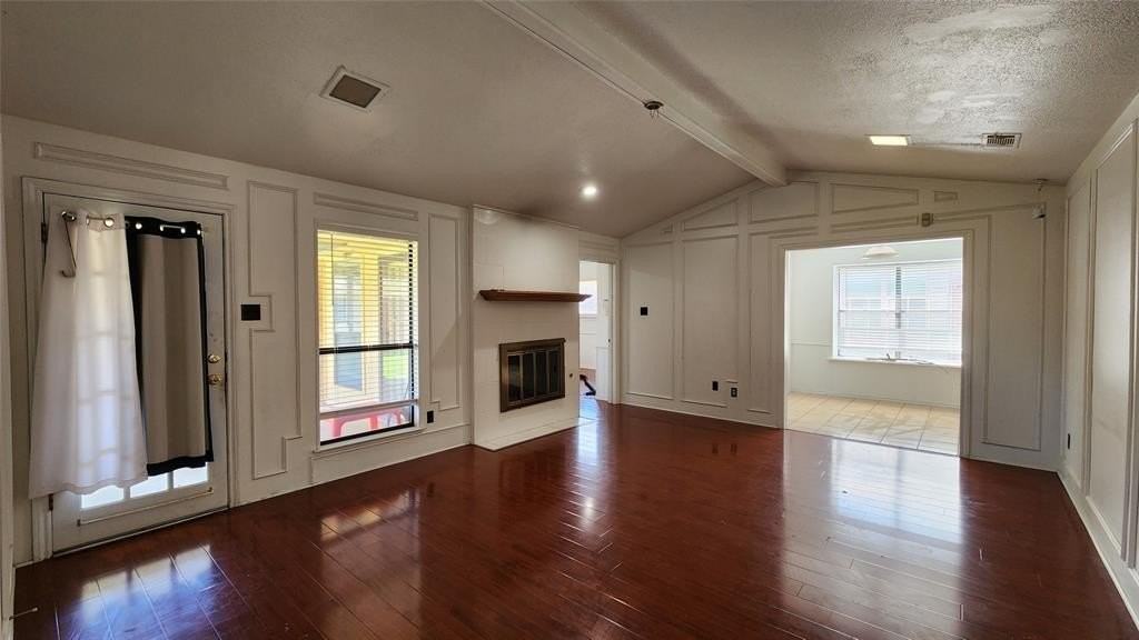 1526 Silverleaf Dr - Photo 7 of 25