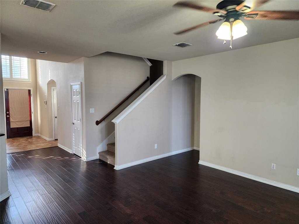 14028 Zippo Way - Photo 5 of 9