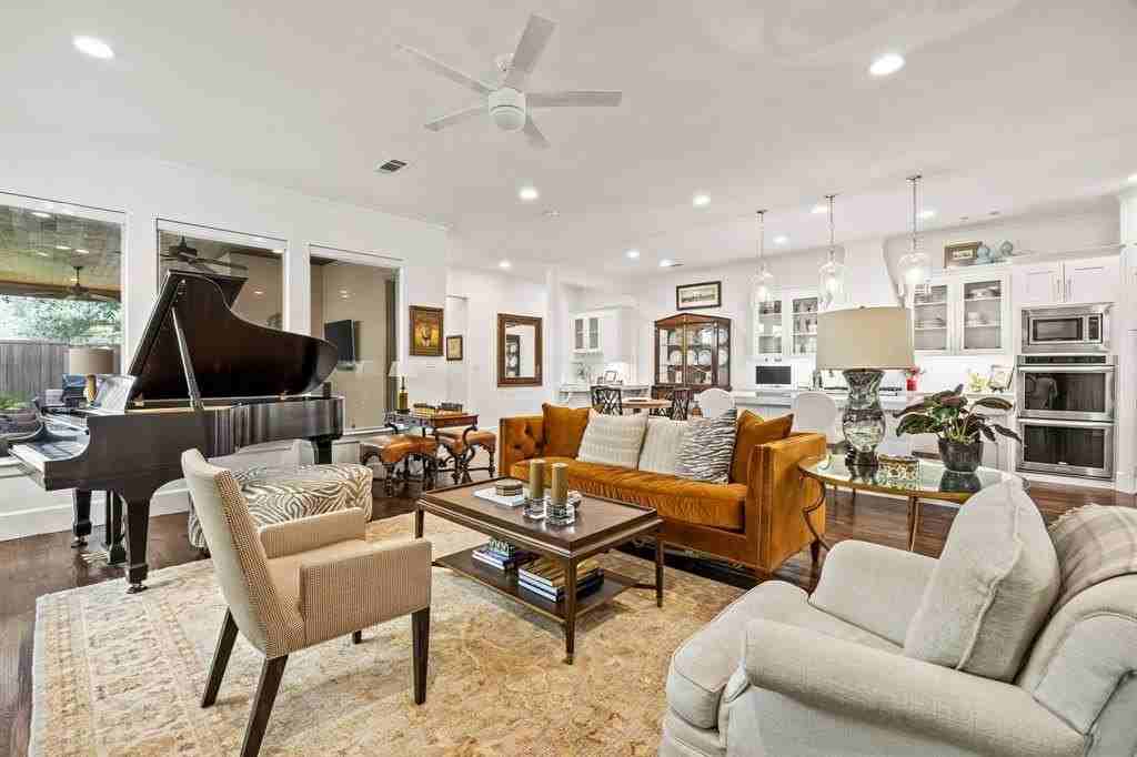 6432 Del Norte Ln - Photo 7 of 35