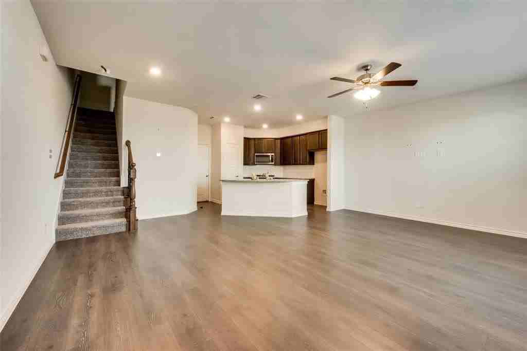 2412 Eureka Way - Photo 4 of 18