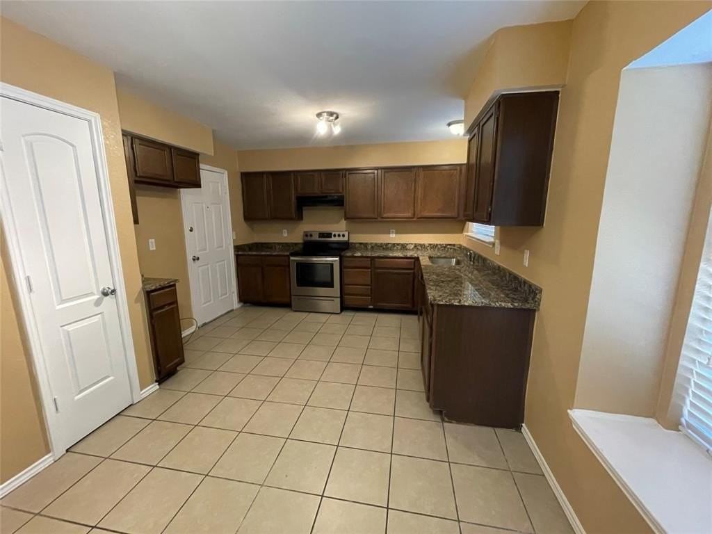 608 Coolwood Ln - Photo 6 of 15