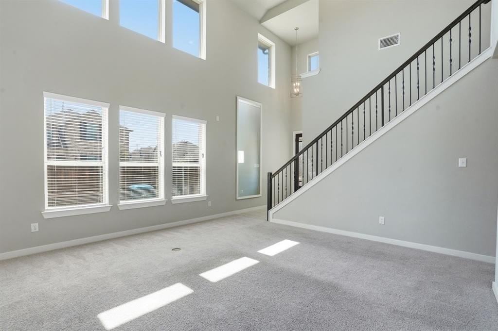 12436 Penson St - Photo 5 of 35