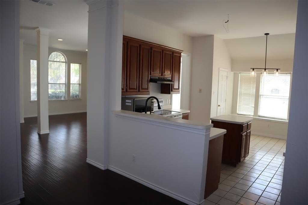 1605 Shady Oaks Ln - Photo 6 of 26