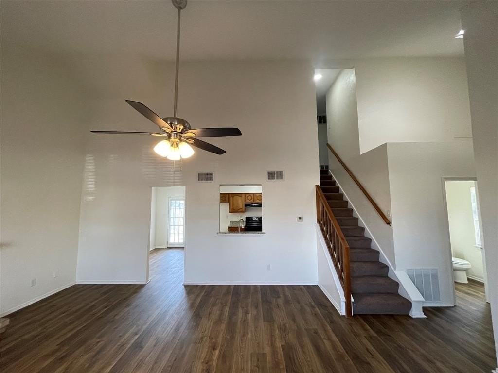 1513 Liberty Ln - Photo 5 of 11