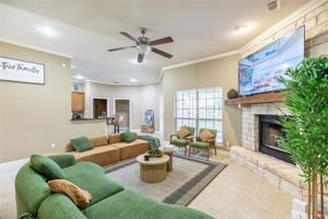 featured image of 682 Lytle Shores Dr