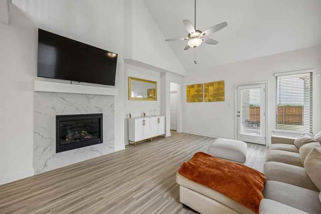 4101 Valley Mills Dr - Photo 6 of 36