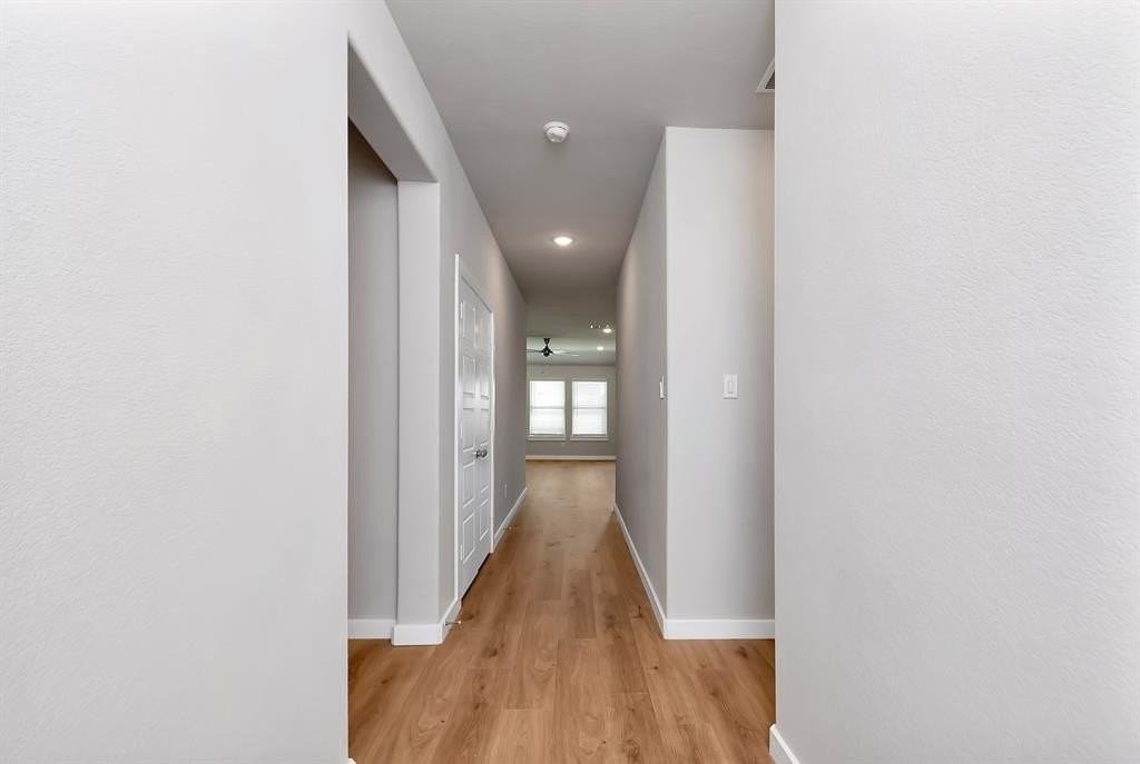 2657 Keokuk St - Photo 4 of 40