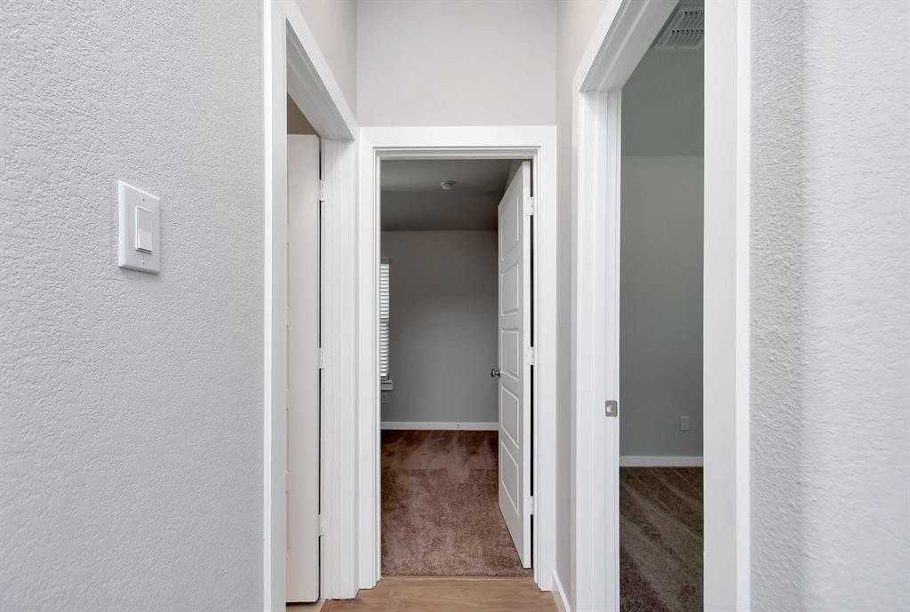 2657 Keokuk St - Photo 6 of 40