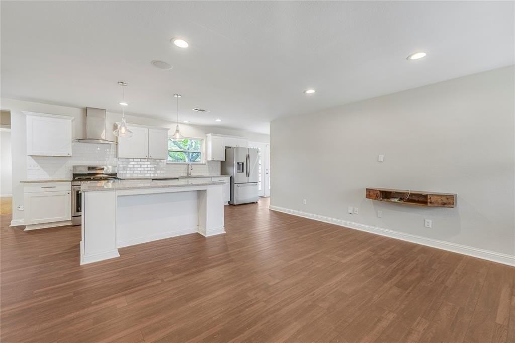 3042 Amber Ln - Photo 2 of 23