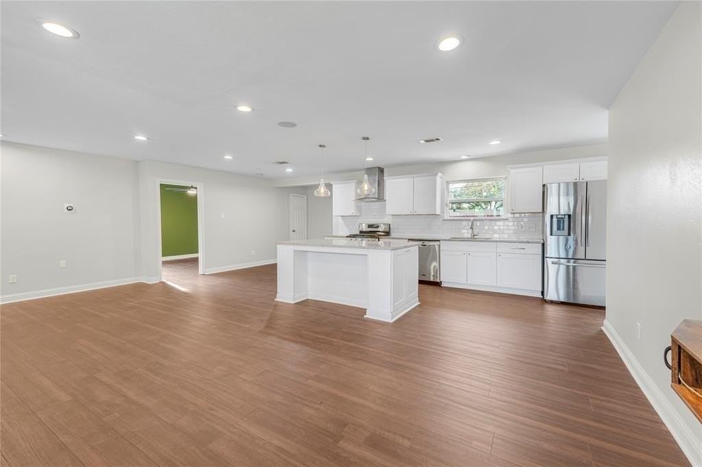 3042 Amber Ln - Photo 3 of 23