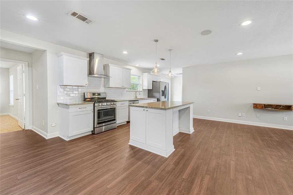 3042 Amber Ln - Photo 5 of 23