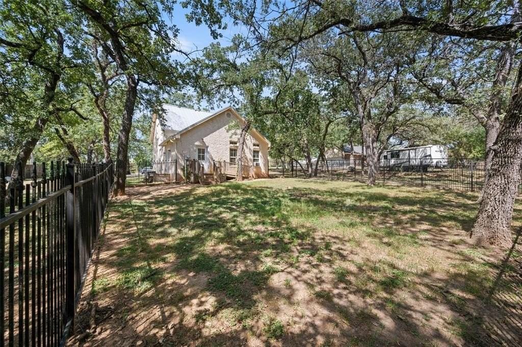 269 Harmony Rd - Photo 4 of 33