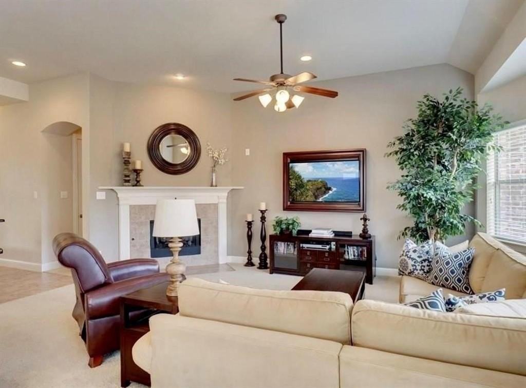 4653 Peabody Pl - Photo 4 of 19