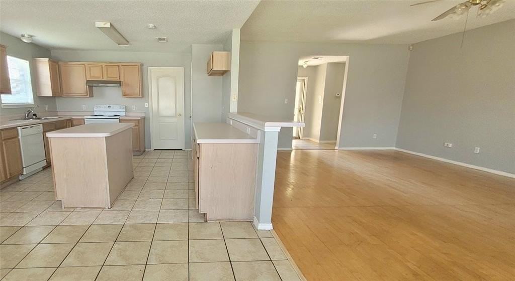 865 W Lynn Creek Dr - Photo 6 of 21