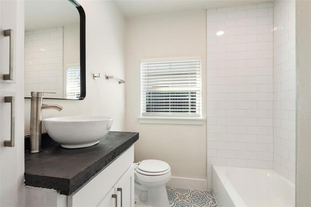 4024 Carolyn Rd - Photo 6 of 11