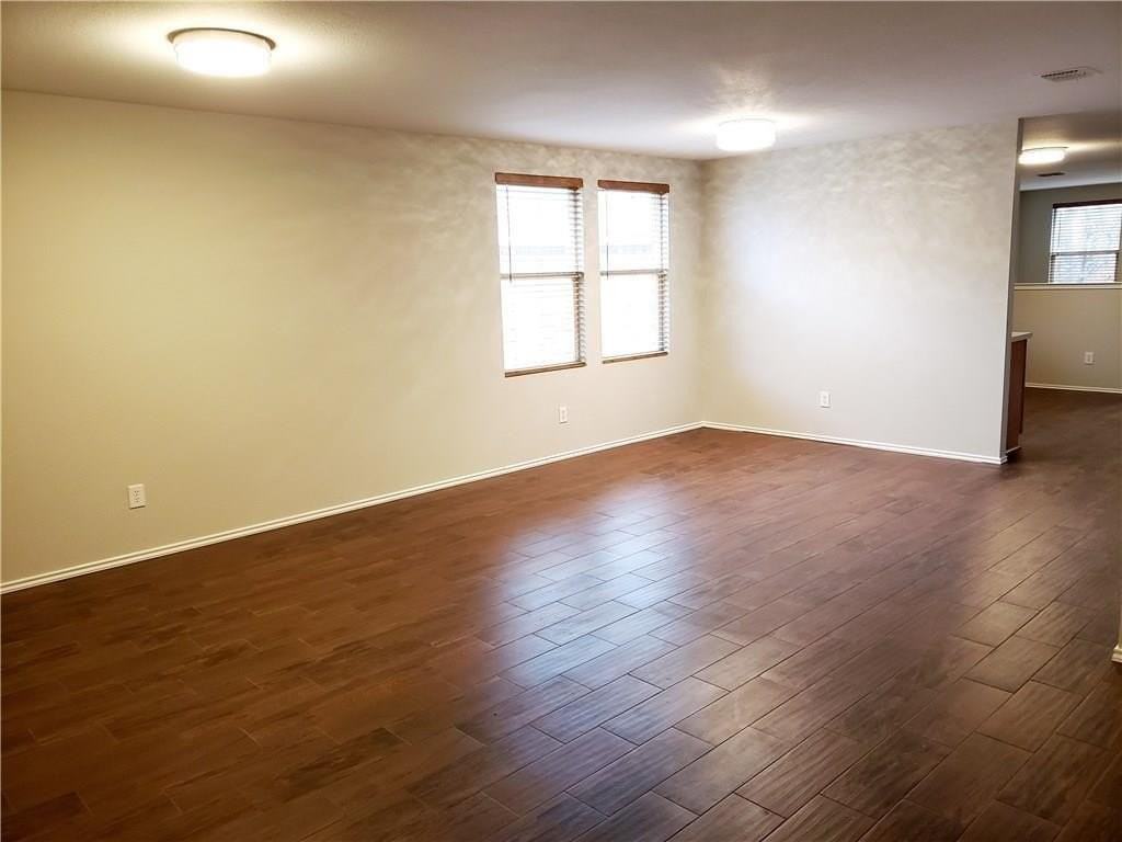 16709 Woodside Dr - Photo 7 of 11