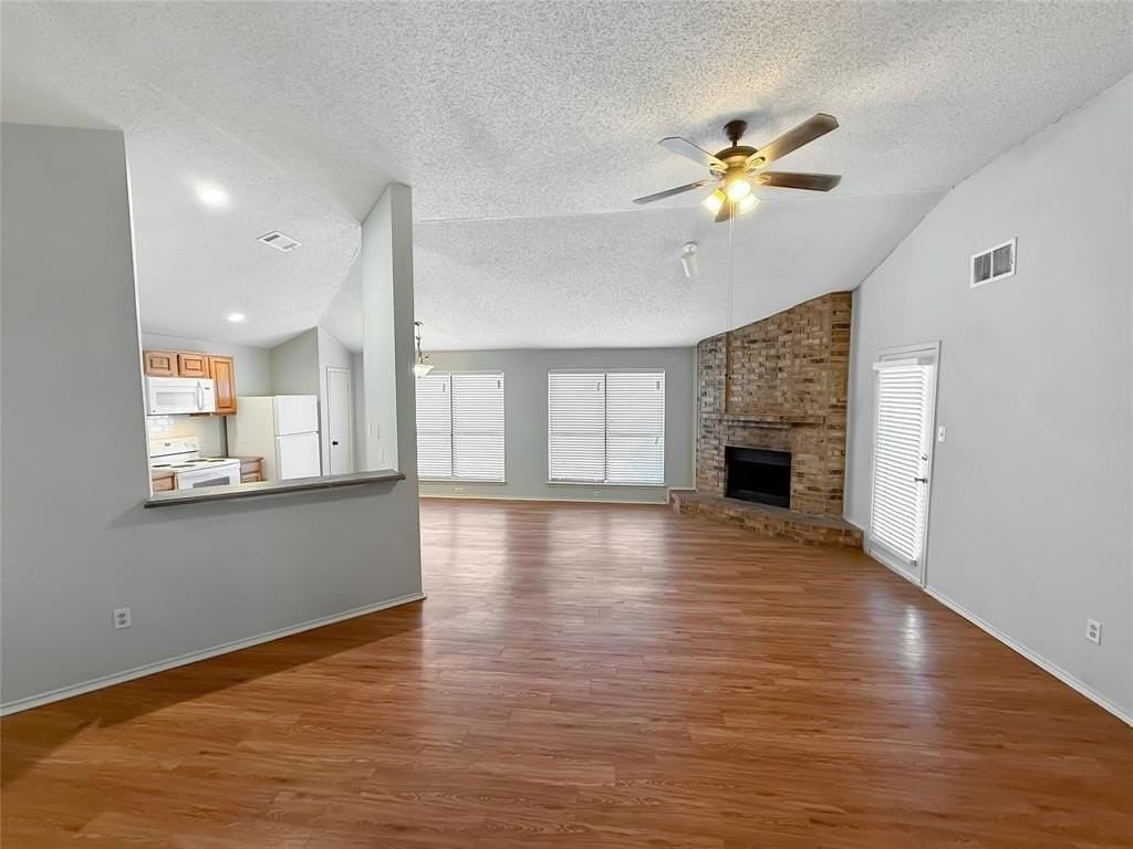 10205 Lone Pine Ln - Photo 6 of 21
