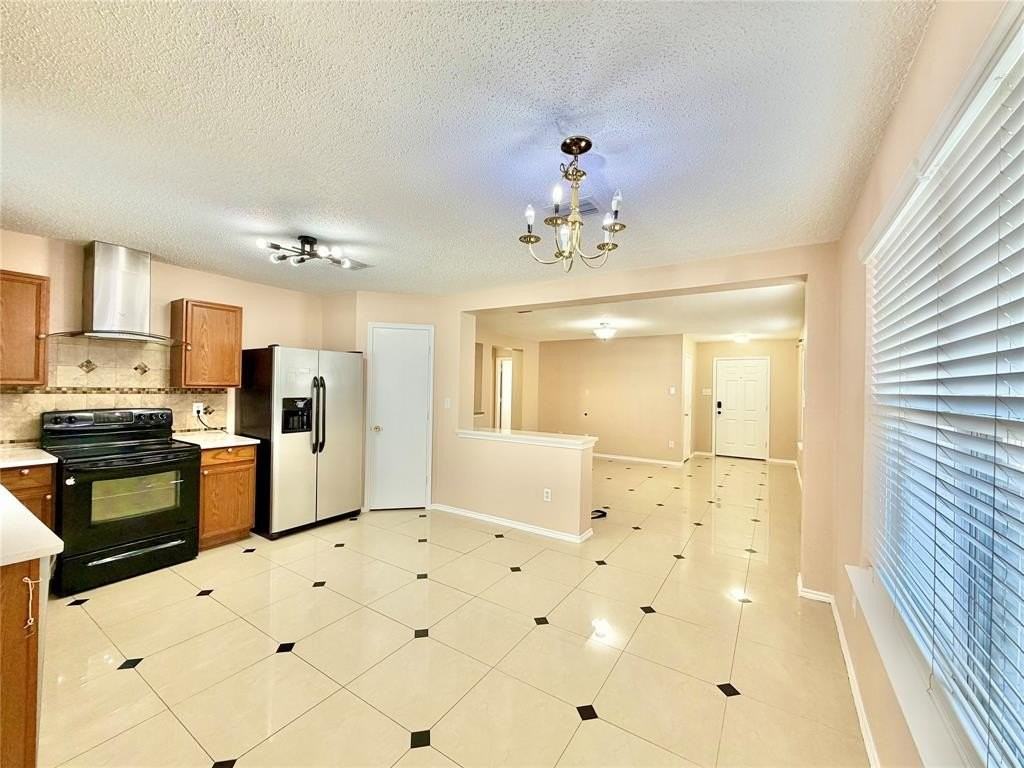 7409 Cresswell Dr - Photo 6 of 37